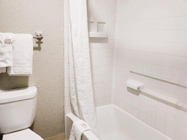 Days Inn by Wyndham Denver Downtown : photo 2 de la chambre chambre double avec 2 lits doubles - non-fumeurs