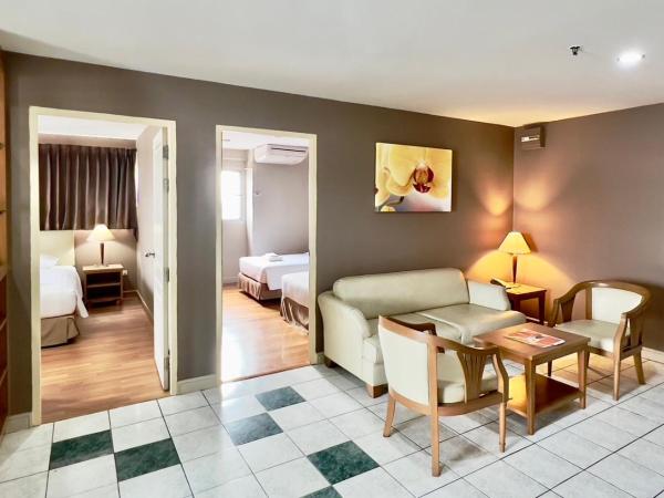 BU Place Hotel : photo 2 de la chambre suite familiale