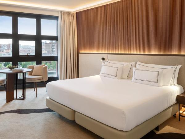 Hotel Meliá Bilbao : photo 6 de la chambre chambre suprême