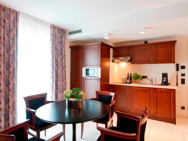 AdvaStay by KING's : photo 2 de la chambre suite deluxe avec terrasse