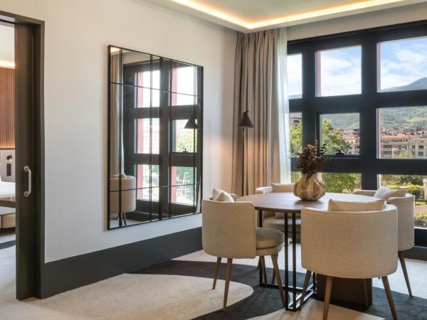 Hotel Meliá Bilbao : photo 4 de la chambre grande suite