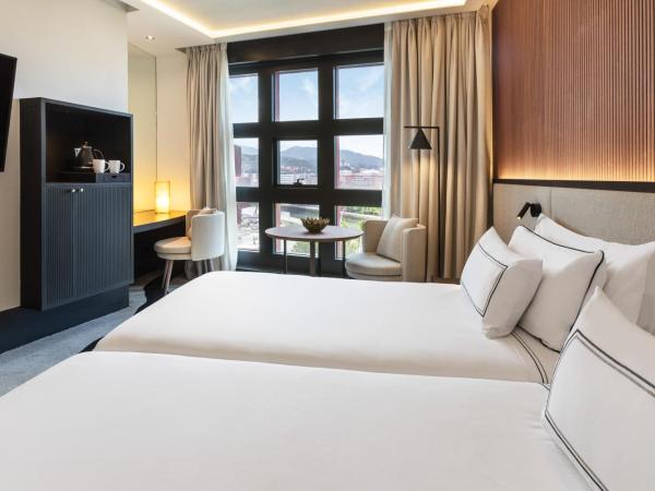 Hotel Meliá Bilbao : photo 2 de la chambre chambre communicante melia