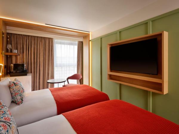 The Reach at Piccadilly, Manchester, a Tribute Portfolio Hotel : photo 3 de la chambre chambre lits jumeaux deluxe - vue sur ville
