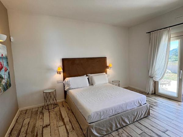 Su Entu Sardinian Country Club : photo 6 de la chambre chambre deluxe - vue sur jardin
