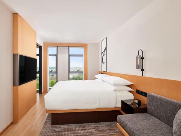 Fairfield by Marriott Guangzhou Konggang : photo 1 de la chambre chambre lit king-size standard