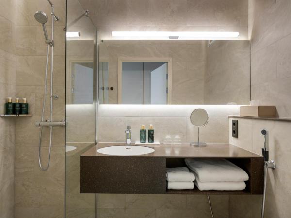 Solo Sokos Hotel Pier 4 : photo 7 de la chambre chambre standard lit queen-size