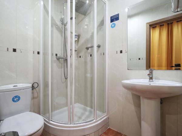 Hostal Las Fuentes : photo 6 de la chambre chambre double Économique intérieure