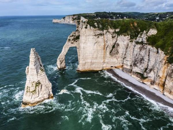 Villa Eliane - parking privé : photo 7 de la chambre suite deluxe avec lit king-size