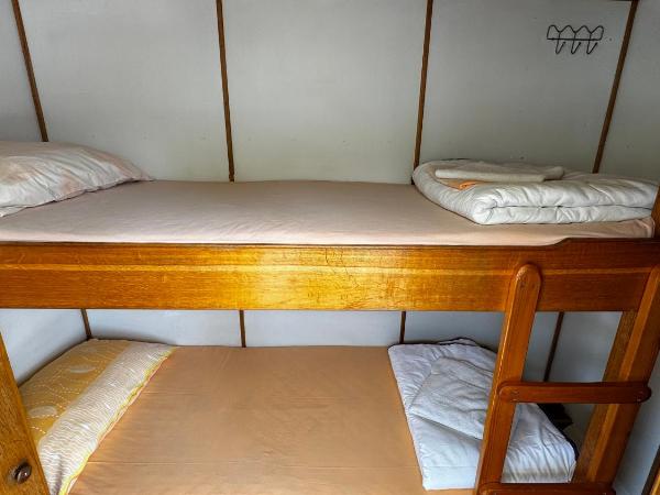 Rhythm Floating Accom - Zadar : photo 1 de la chambre chambre lits jumeaux avec salle de bains