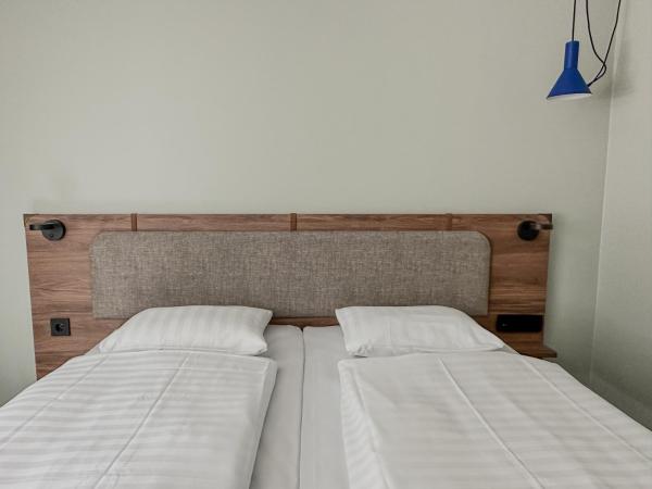 Comfort Hotel Panorama : photo 2 de la chambre chambre double ou lits jumeaux standard