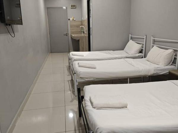 Reno Hotel Ipoh : photo 4 de la chambre chambre triple