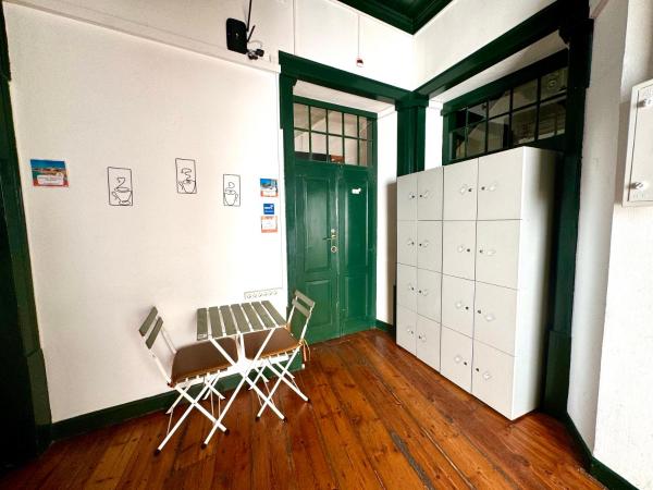 Algarve HOSTEL : photo 7 de la chambre lit superposé dans dortoir mixte