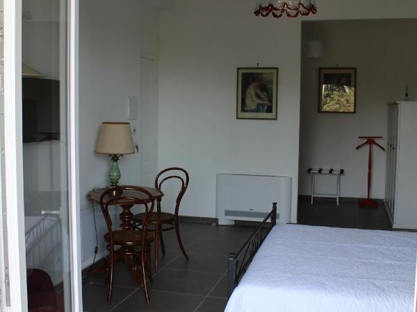 Villa Rubino Casa Vacanze Mondello : photo 8 de la chambre chambre quadruple - vue sur mer