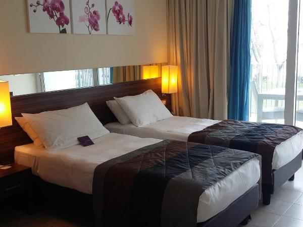 Mercure Rimini Lungomare : photo 8 de la chambre privilege twin room with balcony and sea view