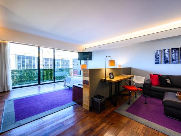 Las Suites Campos Eliseos : photo 6 de la chambre suite master