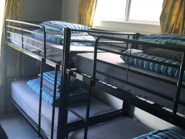 Alpine Lodge Queenstown : photo 2 de la chambre lit dans dortoir mixte de 6 lits