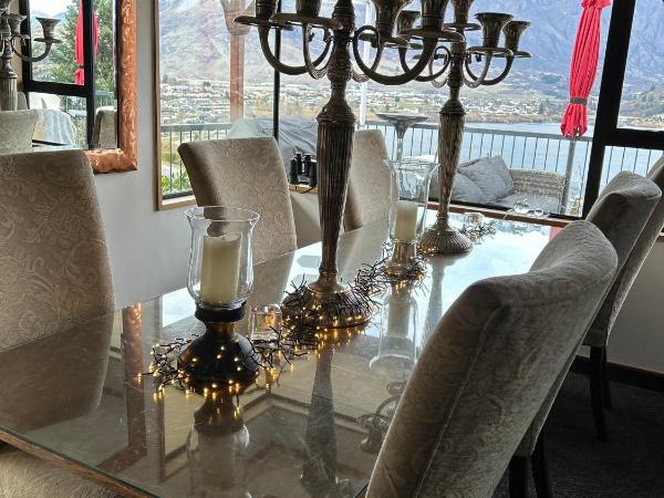 The Embassy B&B : photo 3 de la chambre king room with lake view and private external bathroom