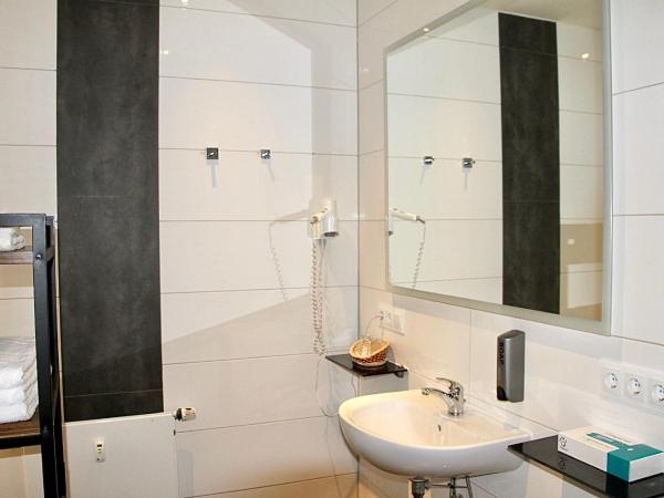 Opera Hotel Köln : photo 9 de la chambre chambre triple