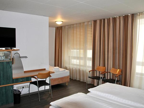 Opera Hotel Köln : photo 1 de la chambre chambre triple