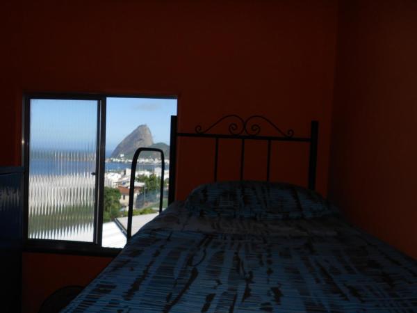 Hostel Tavares Bastos : photo 9 de la chambre lit dans dortoir mixte de 4 lits - vue sur montagne