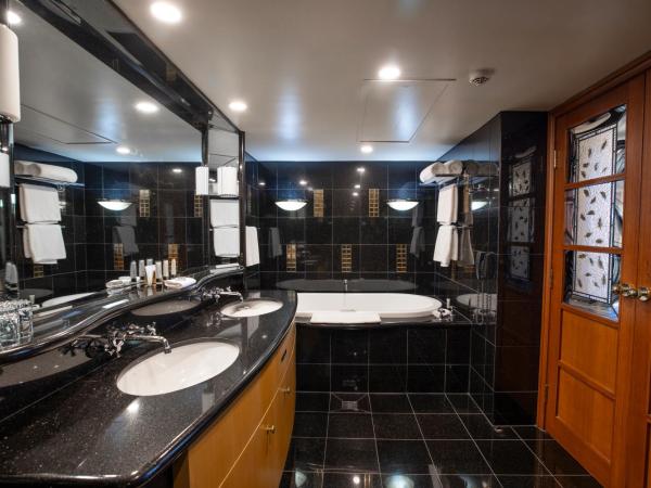 Country Club Tasmania : photo 4 de la chambre suite 1 chambre - cour