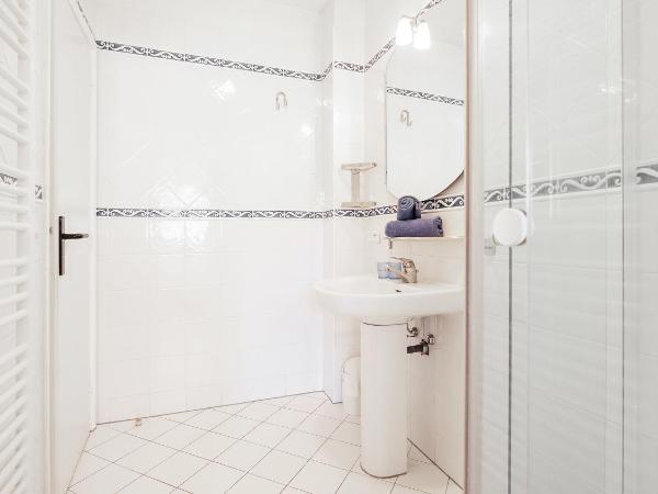 Résidence les Tourelles : photo 7 de la chambre studio lit queen-size