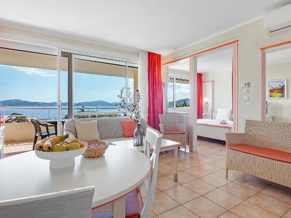 Résidence les Tourelles : photo 2 de la chambre appartement - vue sur mer