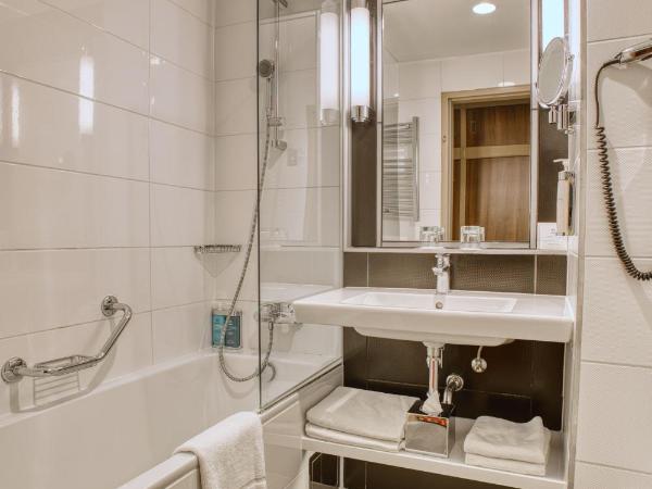 Ensana Grand Margaret Island : photo 6 de la chambre chambre lits jumeaux deluxe avec accès au centre de bien-Être et à la salle de sport