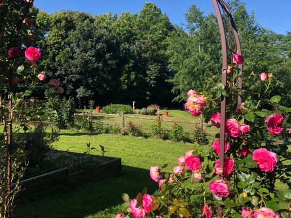 La Grange d'Hélène : photo 7 de la chambre chambre double - vue sur jardin
