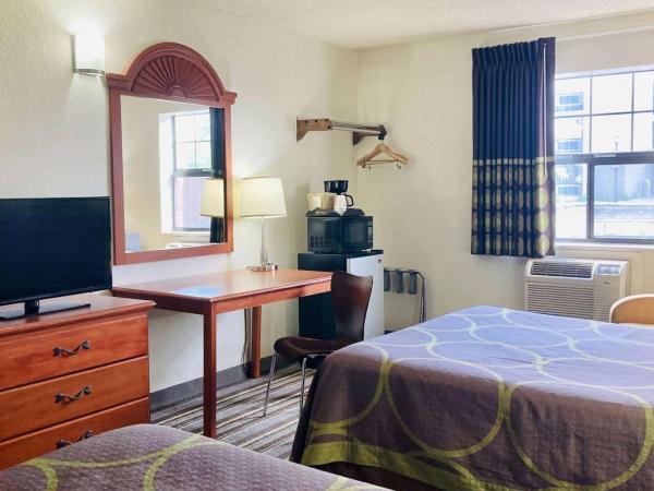 Super 8 by Wyndham Colorado Springs/Afa Area : photo 1 de la chambre chambre 2 lits queen-size - non-fumeurs