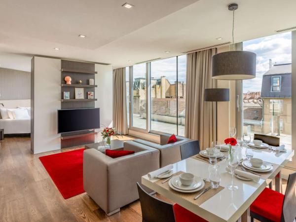 NH Collection Budapest City Center : photo 2 de la chambre studio avec terrasse