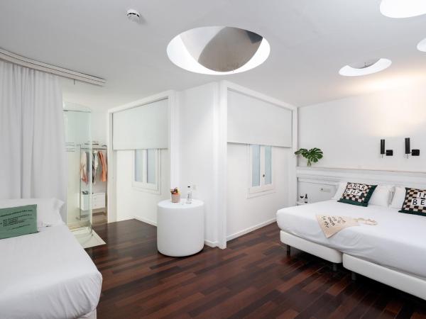 Chic & Basic Born Boutique Hotel : photo 4 de la chambre chambre triple