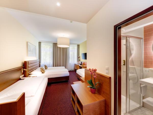 Austria Classic Hotel Wien : photo 8 de la chambre chambre quadruple standard - vue sur rue