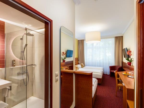 Austria Classic Hotel Wien : photo 3 de la chambre chambre triple standard - vue sur rue