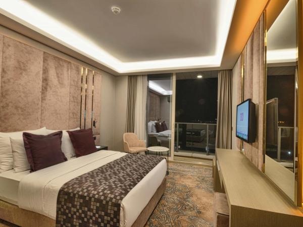 Best Western Premier Ottoperla Hotel : photo 1 de la chambre chambre double supérieure avec balcon et vue