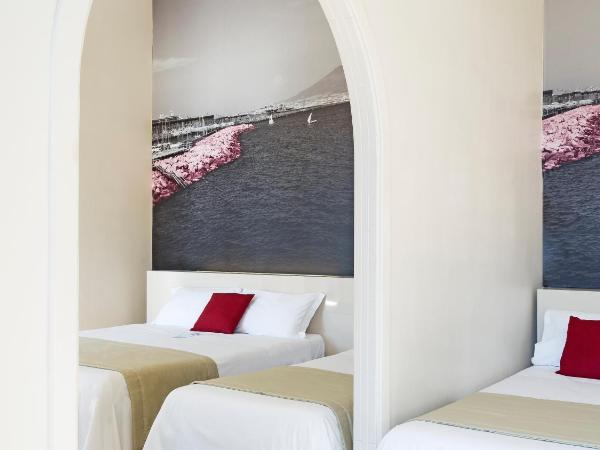 B&B Hotel Napoli : photo 2 de la chambre chambre triple