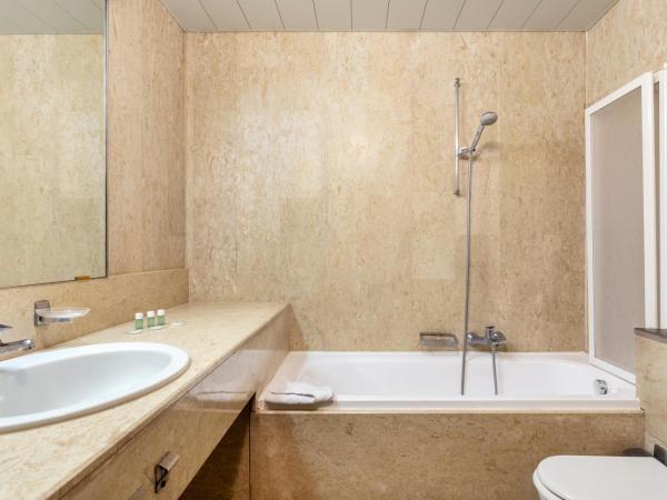 B&B Hotel Milano Portello : photo 4 de la chambre chambre triple