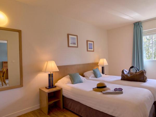 Residence Reine Marine : photo 3 de la chambre appartement 1 chambre (4 adultes) avec vue partielle sur la mer