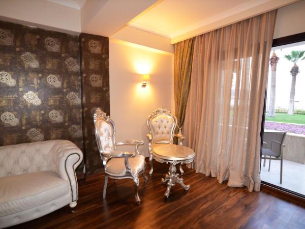 Azka Hotel : photo 4 de la chambre suite affaires