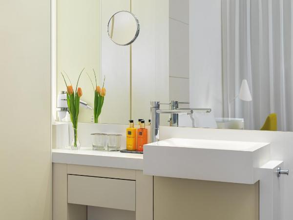 H10 Urquinaona Plaza : photo 10 de la chambre chambre double ou lits jumeaux supérieure avec terrasse