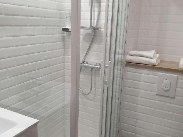 Brit Hotel Saint-Nazaire Centre : photo 3 de la chambre chambre double