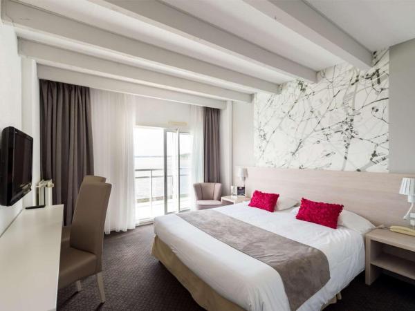 Brit Hôtel De L'océan : photo 8 de la chambre hébergement familial en duplex - vue sur ville