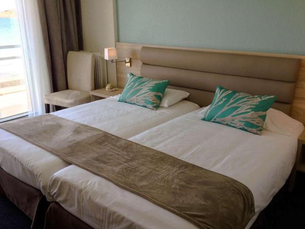 Brit Hôtel De L'océan : photo 2 de la chambre chambre double ou lits jumeaux - vue sur mer