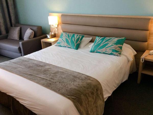 Brit Hôtel De L'océan : photo 2 de la chambre chambre triple - vue sur mer