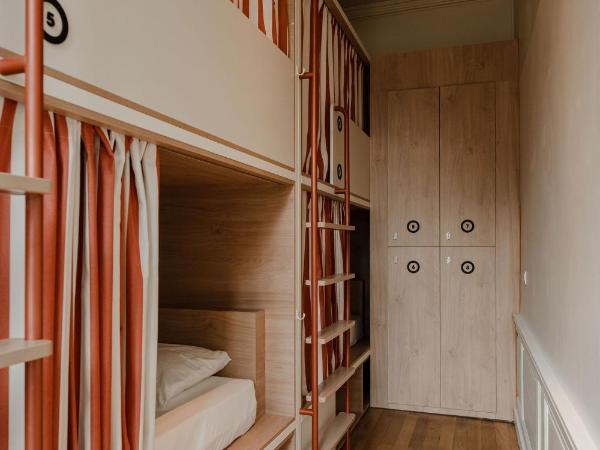 CENTRAL LA ROCHELLE : photo 5 de la chambre dortoir pour femmes 8 lits