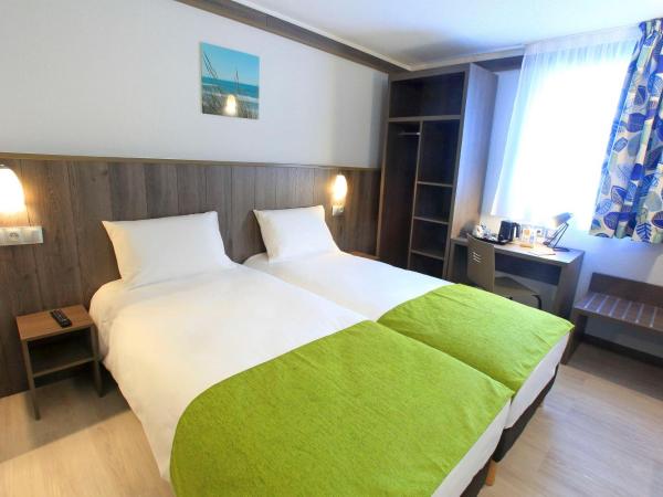 Brit Hotel Calais : photo 2 de la chambre chambre lits jumeaux
