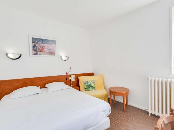 Brit Hotel Notre Dame : photo 2 de la chambre chambre double avec douche