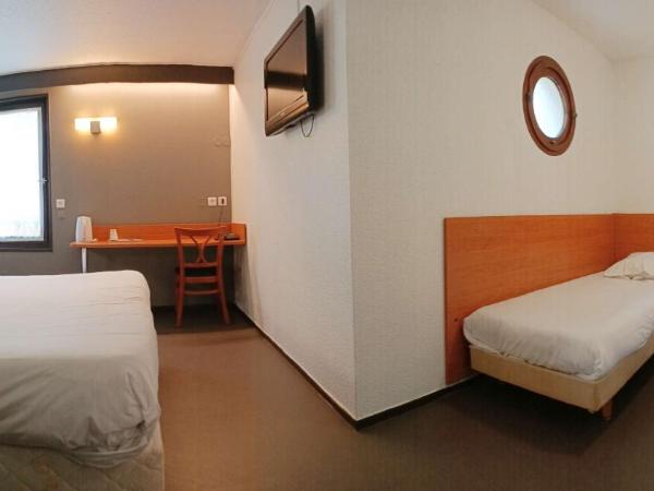 Brit Hotel Besancon l'Horloge : photo 1 de la chambre chambre triple