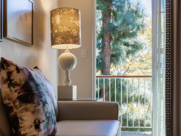 Chamberlain West Hollywood : photo 1 de la chambre suite premier avec 2 lits queen-size et balcon