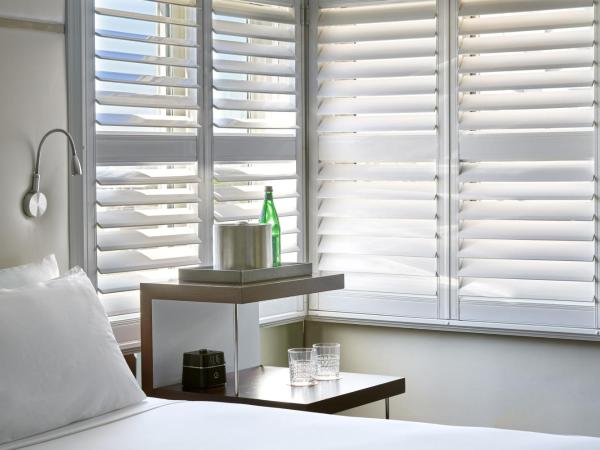 Hotel Ziggy Los Angeles : photo 6 de la chambre hébergement d'angle avec lit king-size 